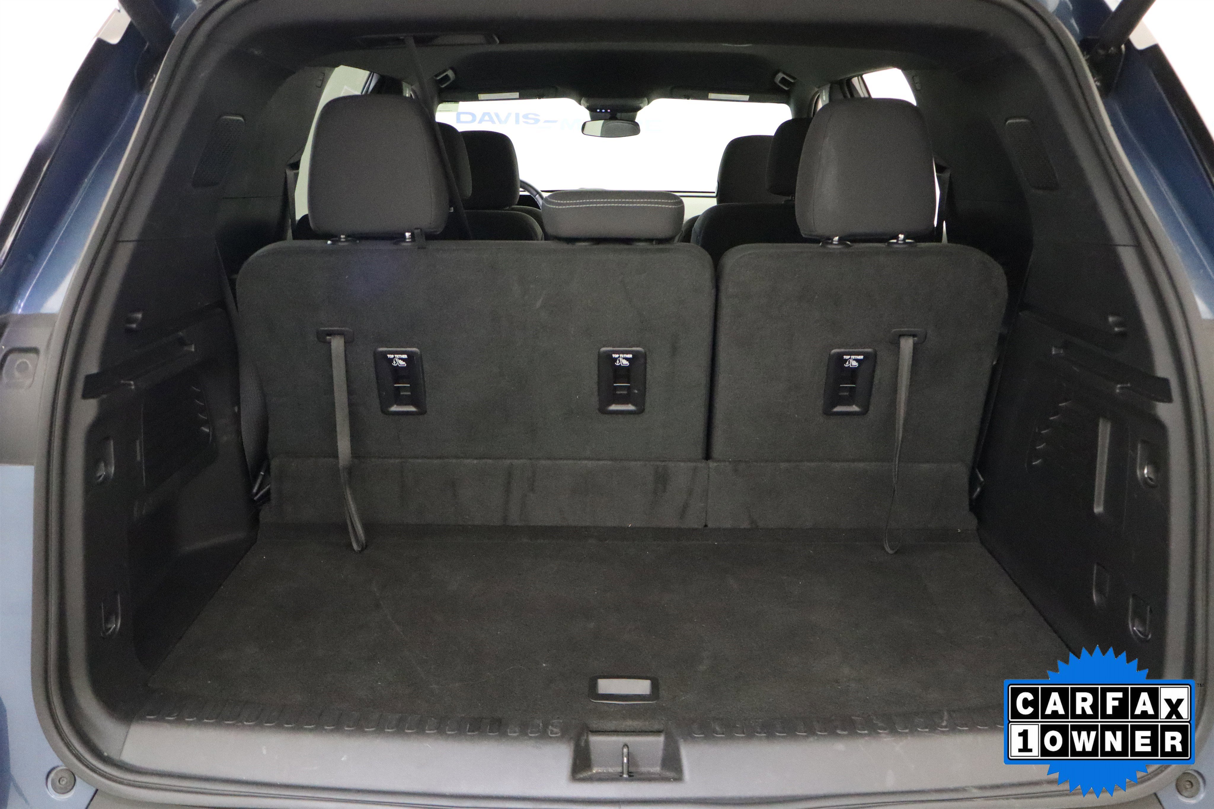 Used 2025 Chevrolet Traverse LT image 9