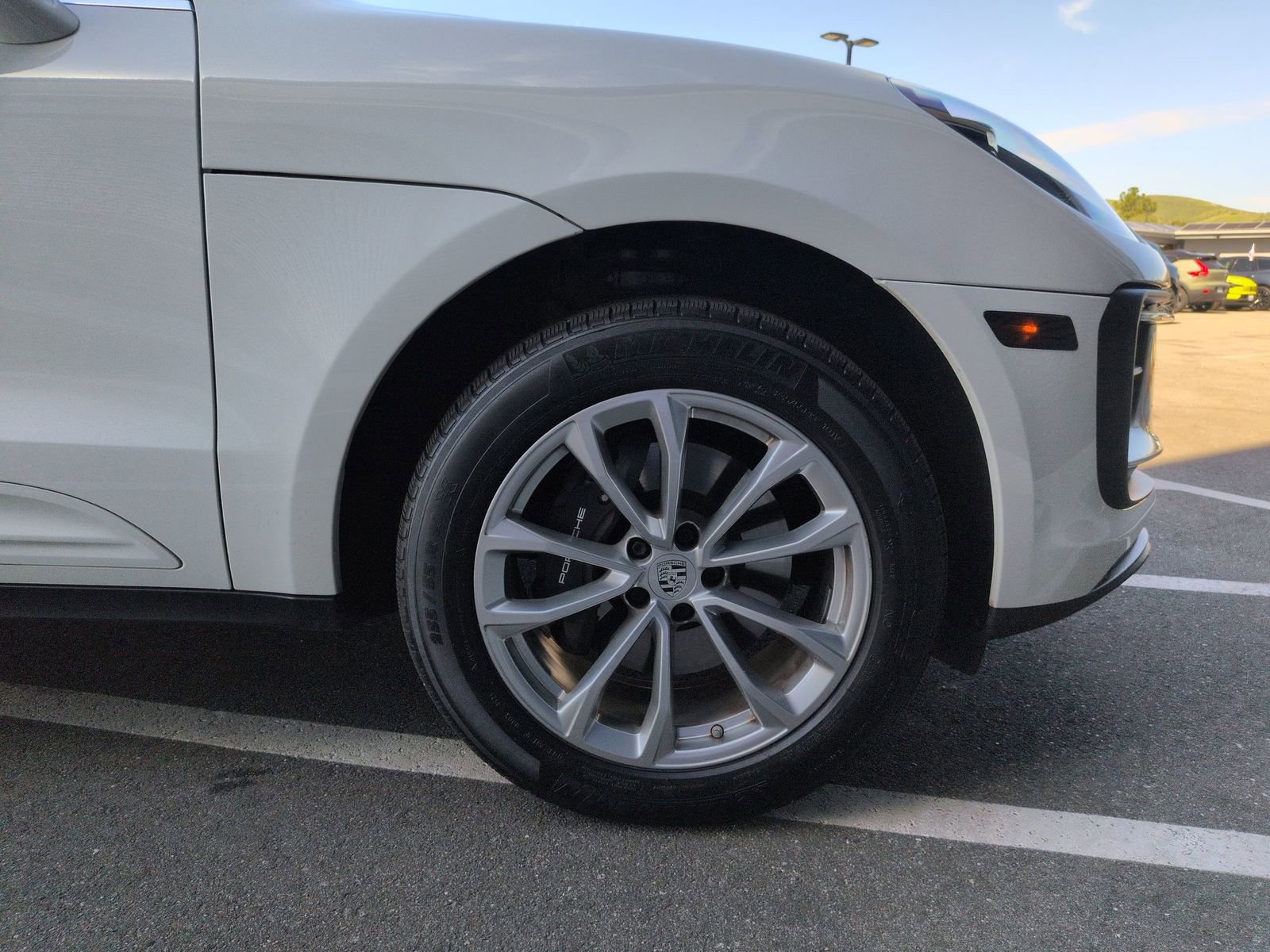 Certified 2022 Porsche Macan image 12