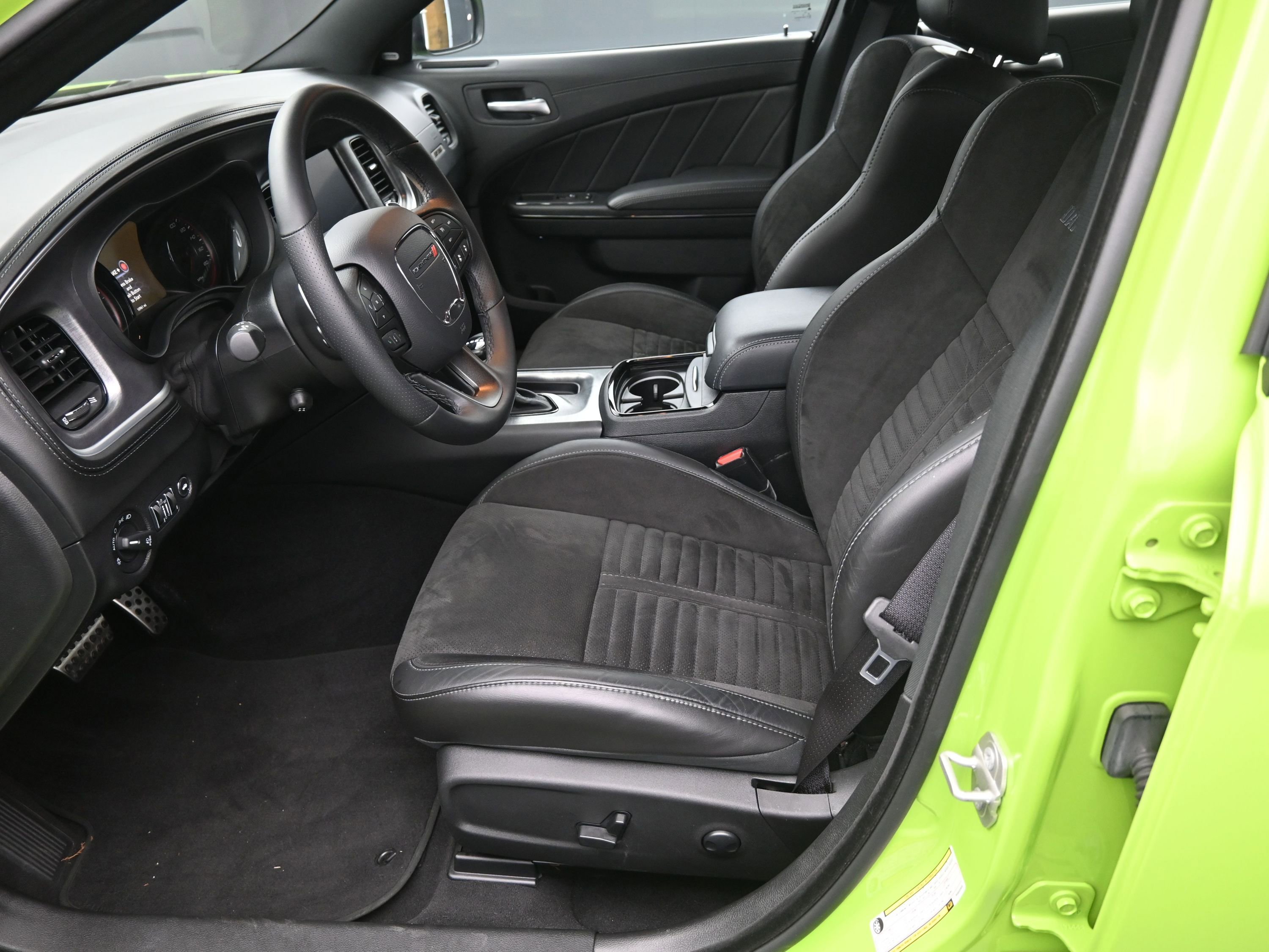 Used 2023 Dodge Charger Scat Pack w/ Daytona Edition Group image 18