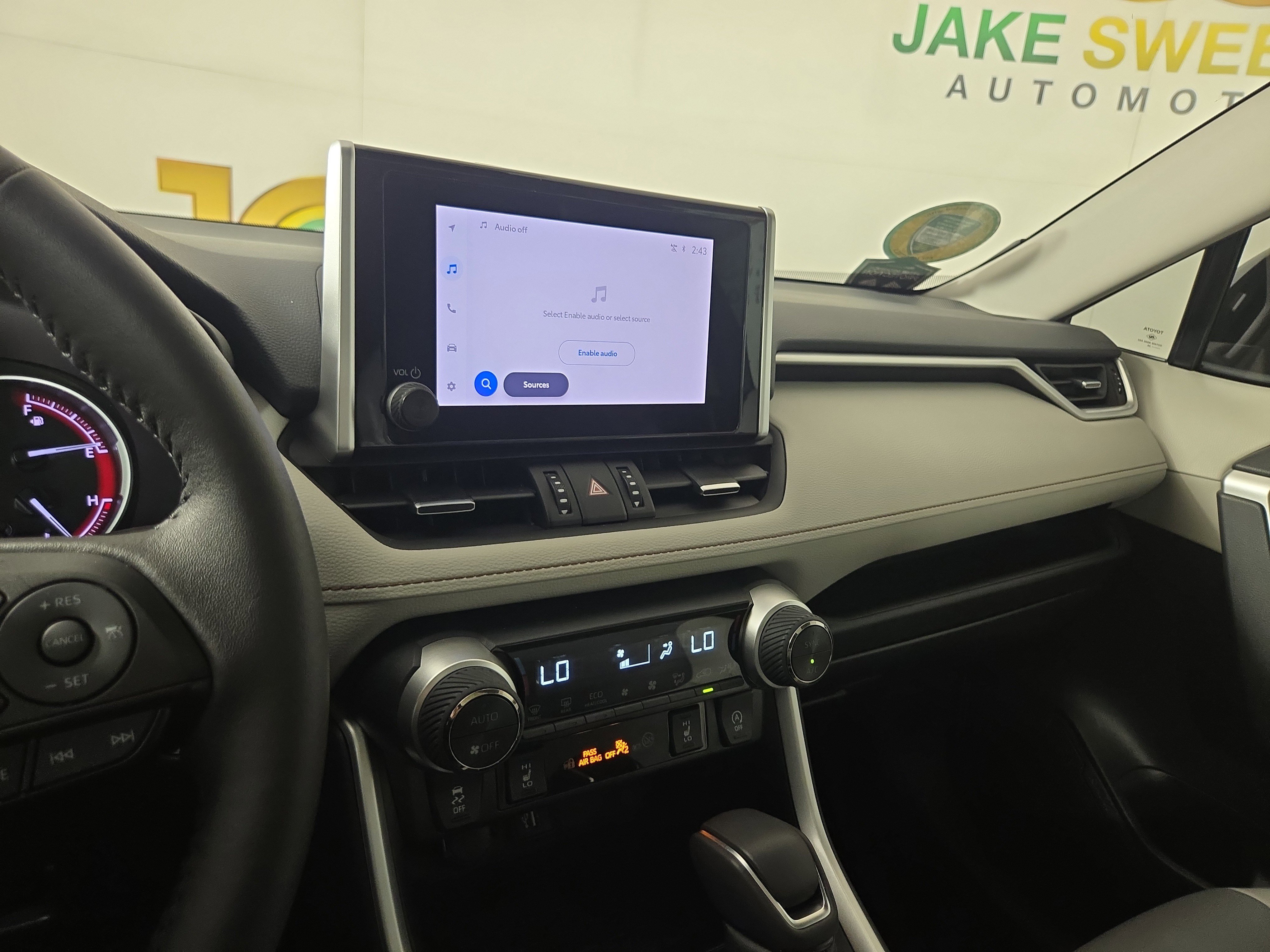 Used 2024 Toyota RAV4 XLE Premium image 22