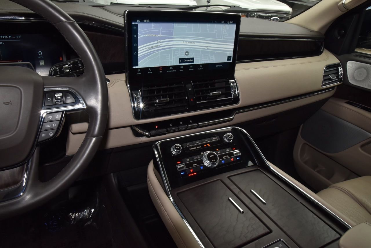 Certified 2023 Lincoln Navigator Reserve AWD/4WD image 28