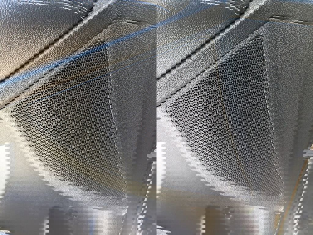 Used 2020 Kia Sorento LX image 16