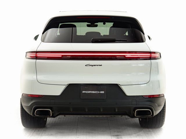 Certified 2025 Porsche Cayenne image 34