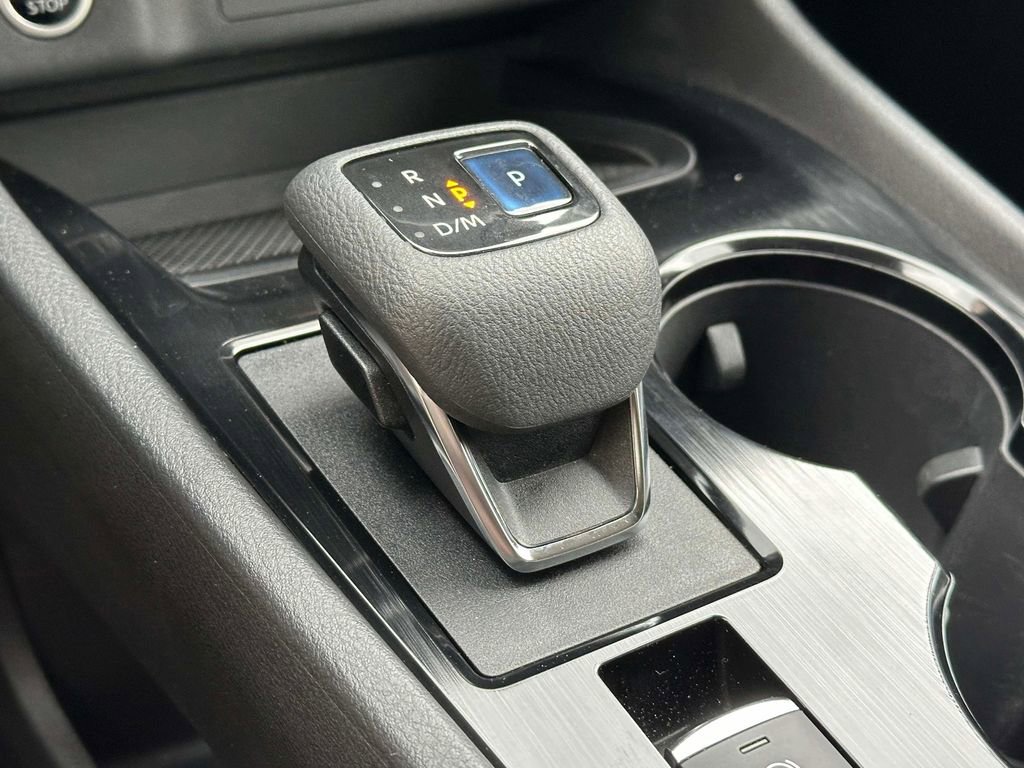 Certified 2022 Nissan Rogue SV image 33