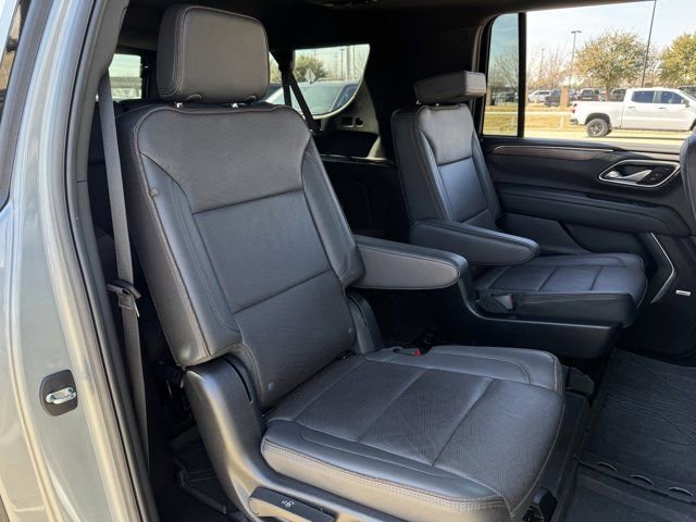 Used 2024 Chevrolet Suburban High Country w/ Premium Package image 35