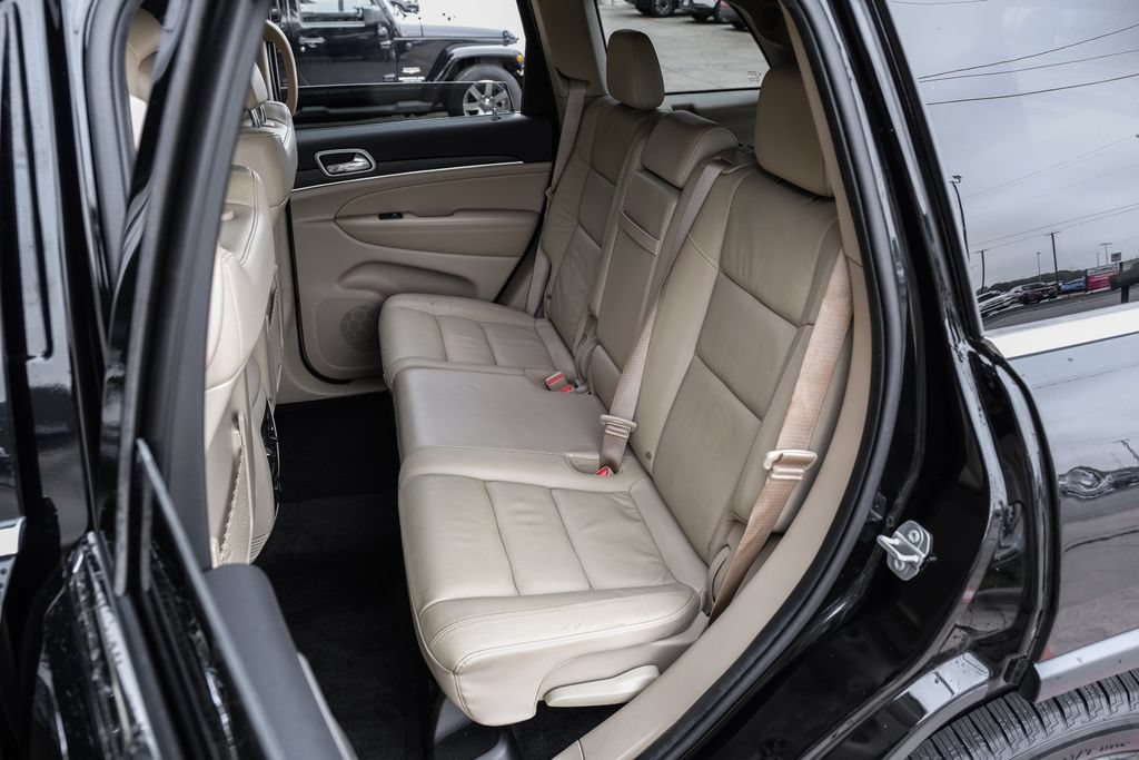 Used 2022 Jeep Grand Cherokee Limited w/ Tech Group RWD image 48