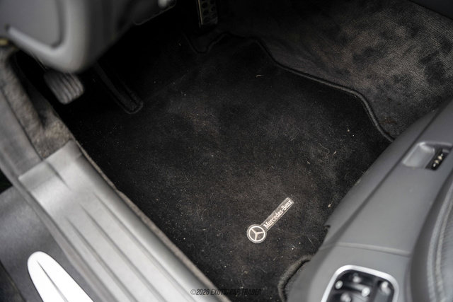 Used 2004 Mercedes-Benz SL 500 image 36