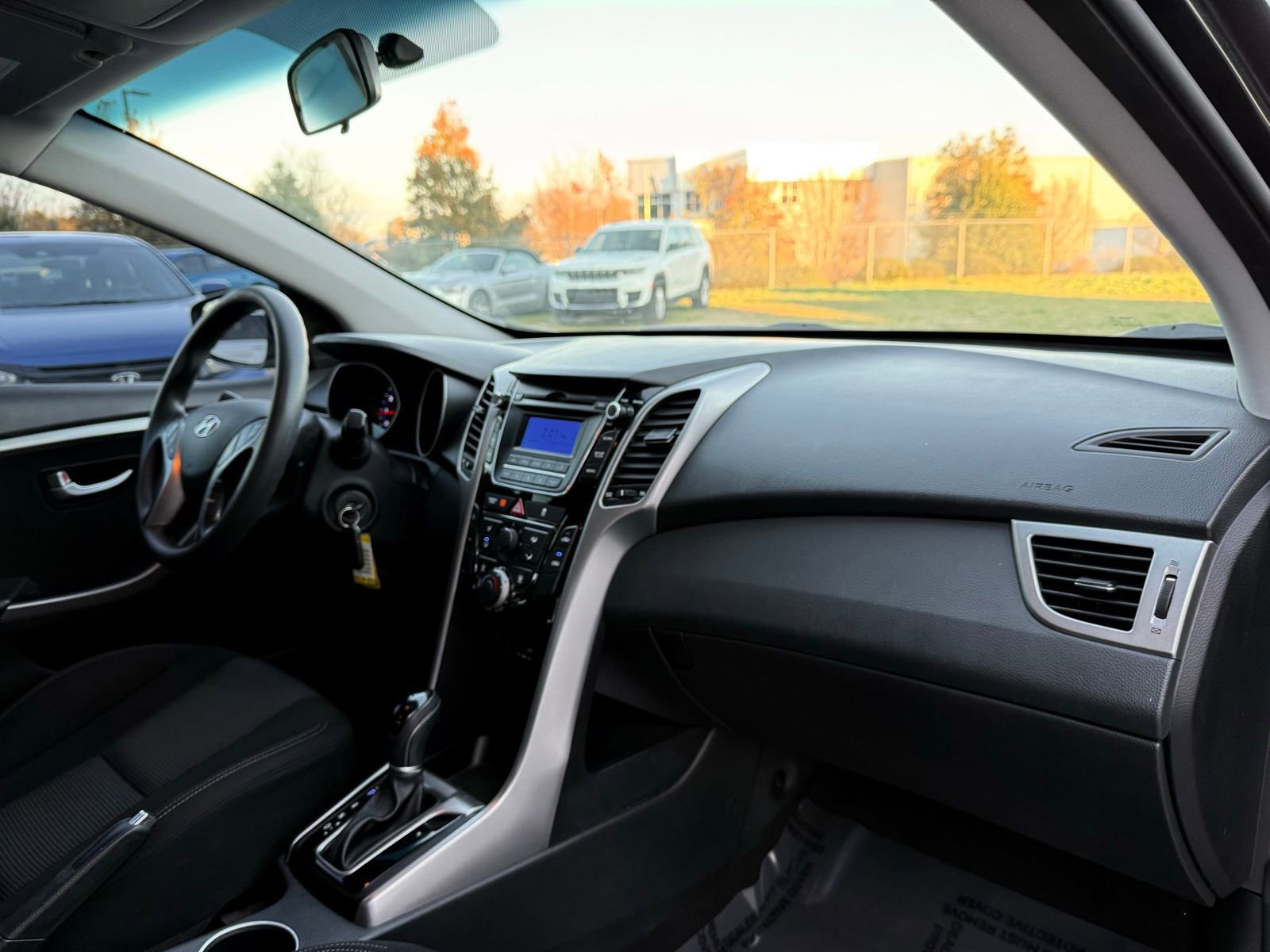 Used 2017 Hyundai Elantra GT image 25