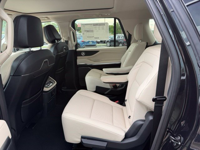 New 2027 Lincoln Navigator L Reserve w/ Jet Appearance Package AWD/4WD image 7