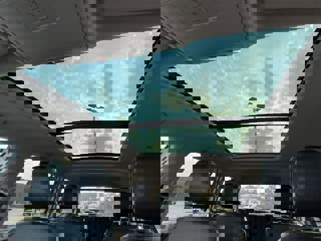 Used 2021 Volkswagen Atlas SEL R-Line image 23