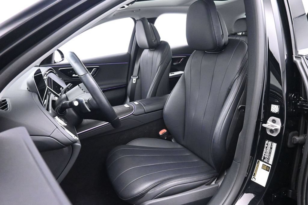 Used 2025 Mercedes-Benz E 350 Sedan image 12