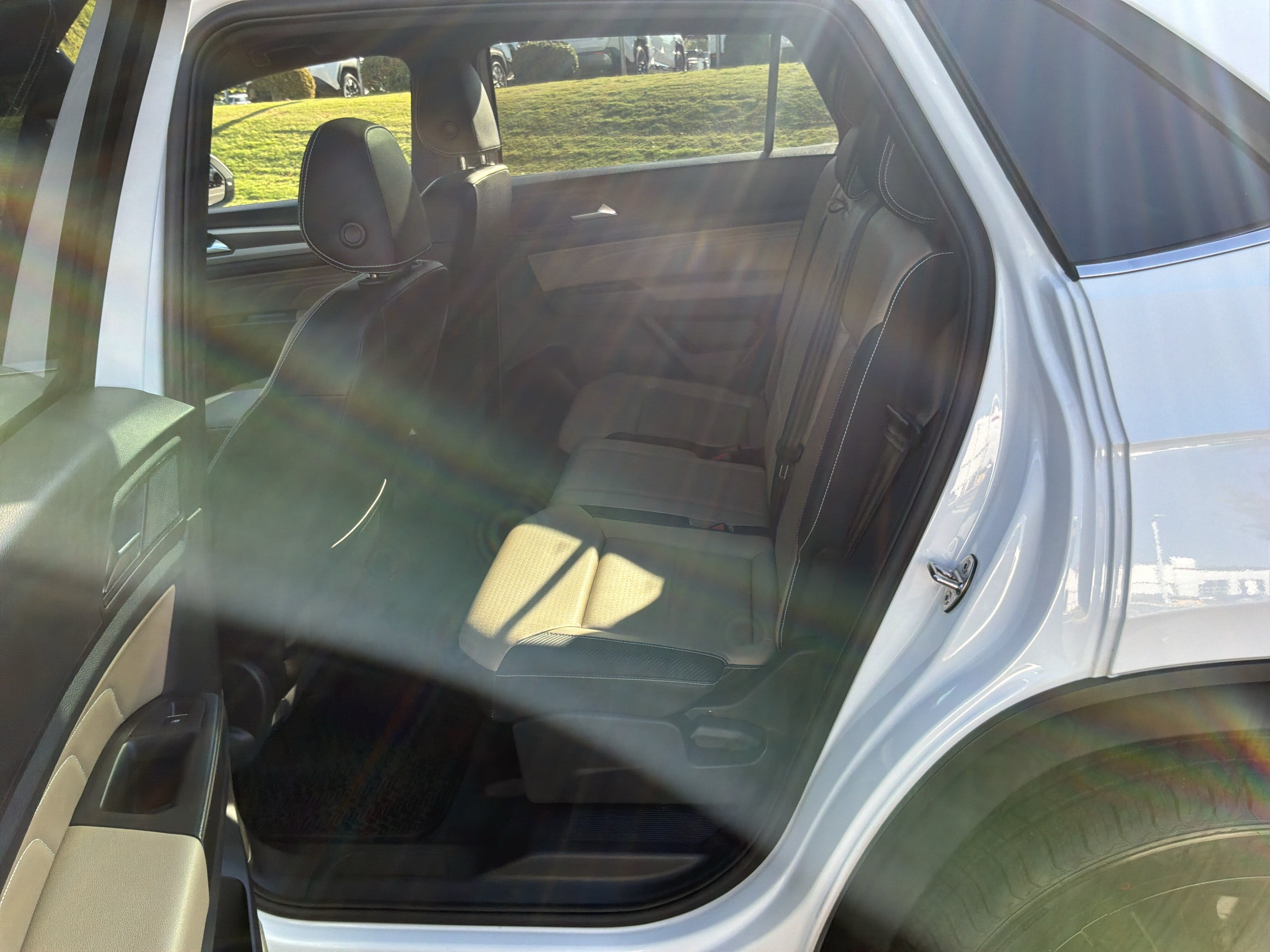 Used 2023 Volkswagen Atlas Cross Sport SE w/ Panoramic Sunroof Package AWD/4WD image 31