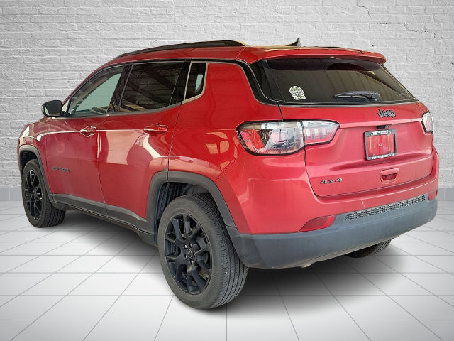 Used 2025 Jeep Compass Latitude w/ Altitude Special Edition AWD/4WD image 2