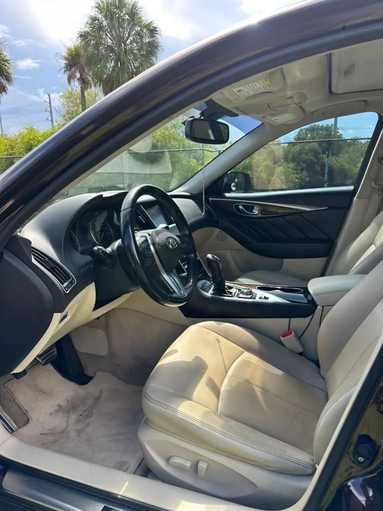 Used 2018 INFINITI Q50 Luxe AWD/4WD image 9