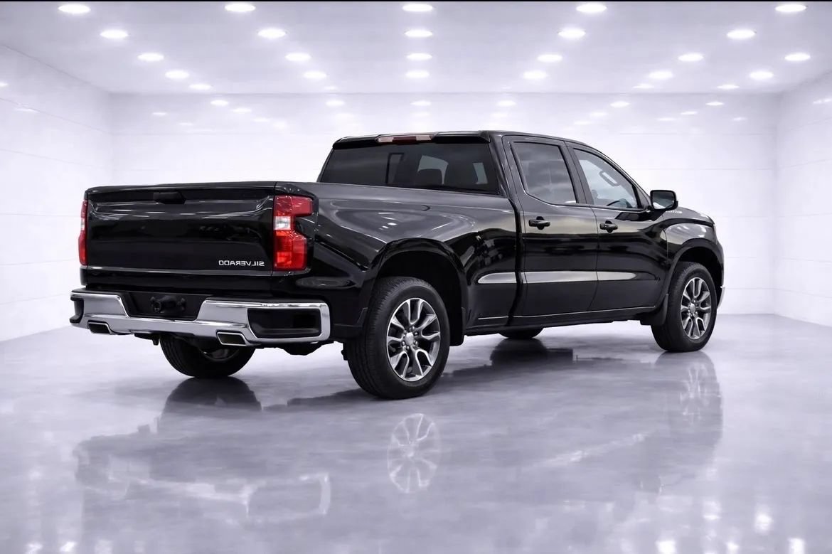 Used 2022 Chevrolet Silverado 1500 LT AWD/4WD image 5