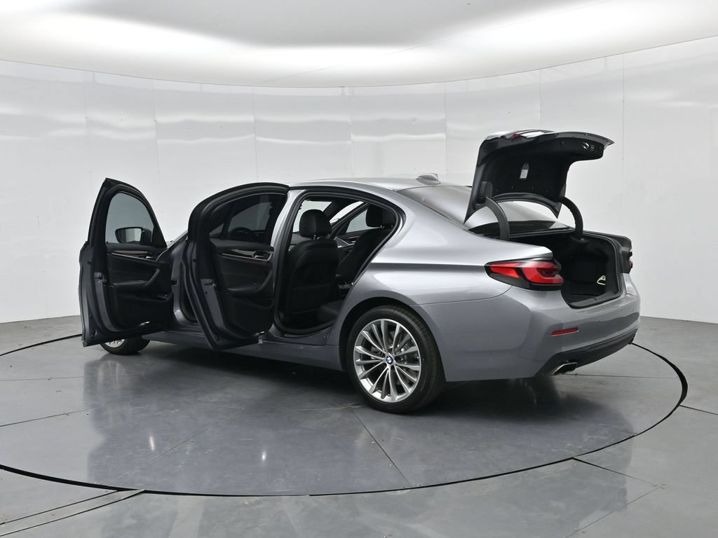 Used 2023 BMW 540i w/ Convenience Package RWD image 40