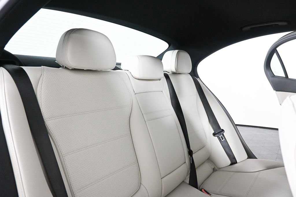 Used 2025 Mercedes-Benz C 300 Sedan image 15