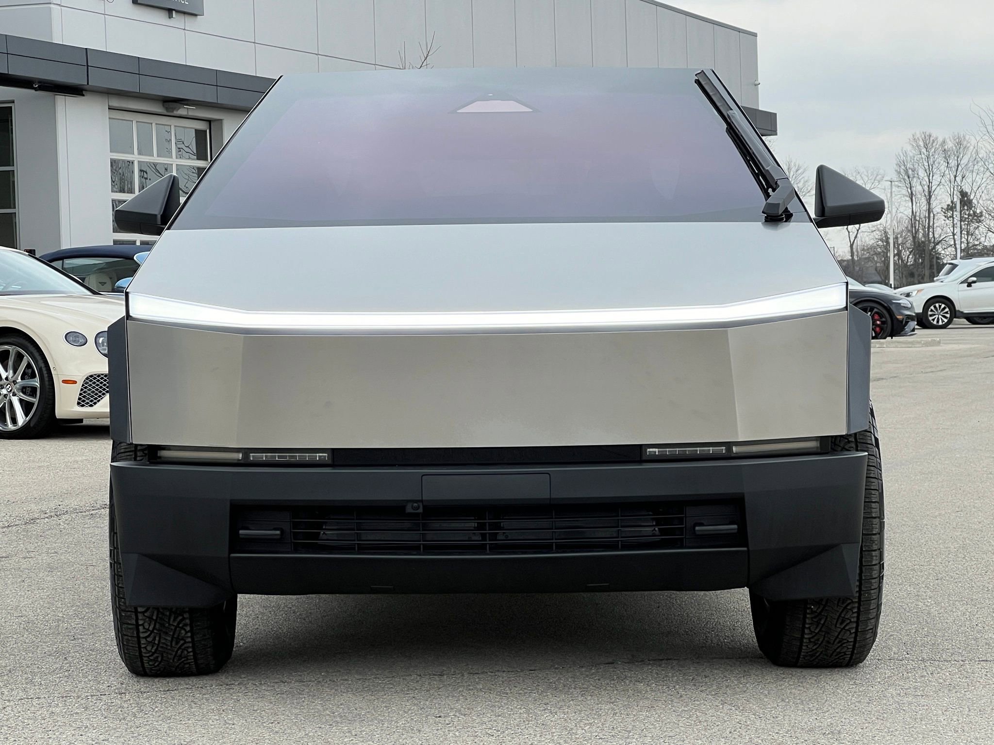 Used 2024 Tesla Cybertruck AWD Crew Cab image 7
