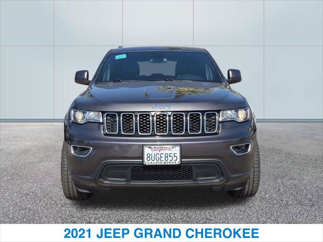 Used 2021 Jeep Grand Cherokee Laredo AWD/4WD image 3