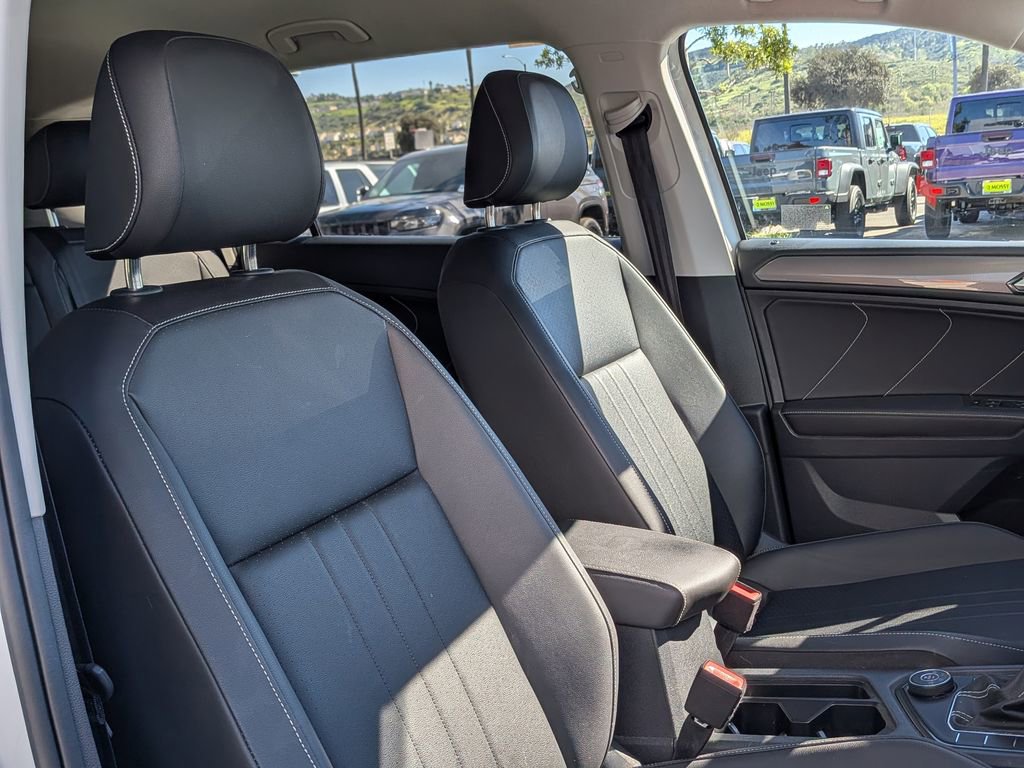 Used 2023 Volkswagen Tiguan SE image 24