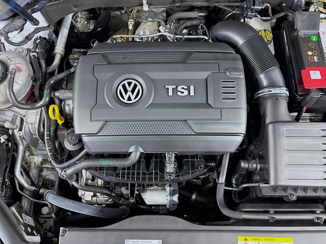 Used 2020 Volkswagen GTI SE image 31