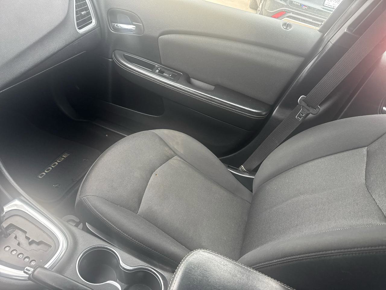 Used 2013 Dodge Avenger SE image 9