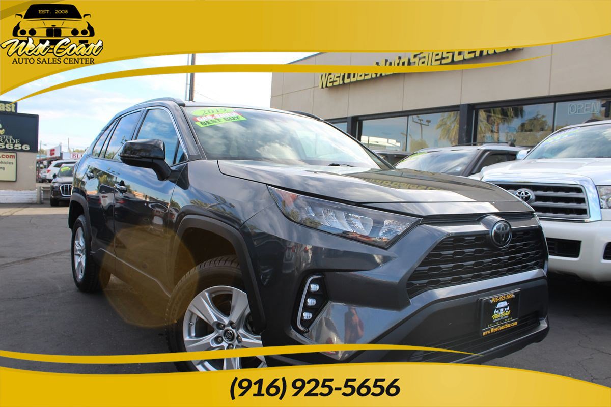 Used 2019 Toyota RAV4 LE w/ Carpet Mat Package