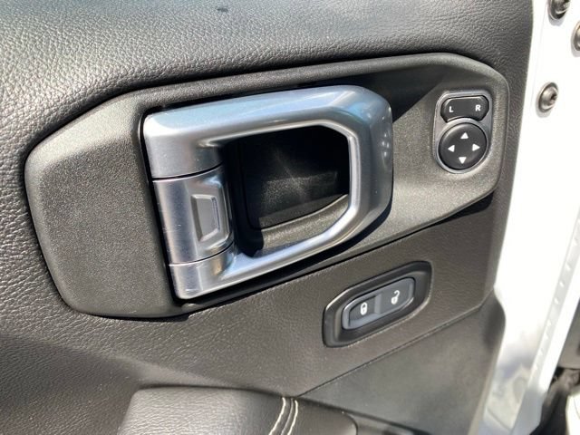 Used 2023 Jeep Wrangler Unlimited Sahara w/ LED Lighting Group AWD/4WD image 26