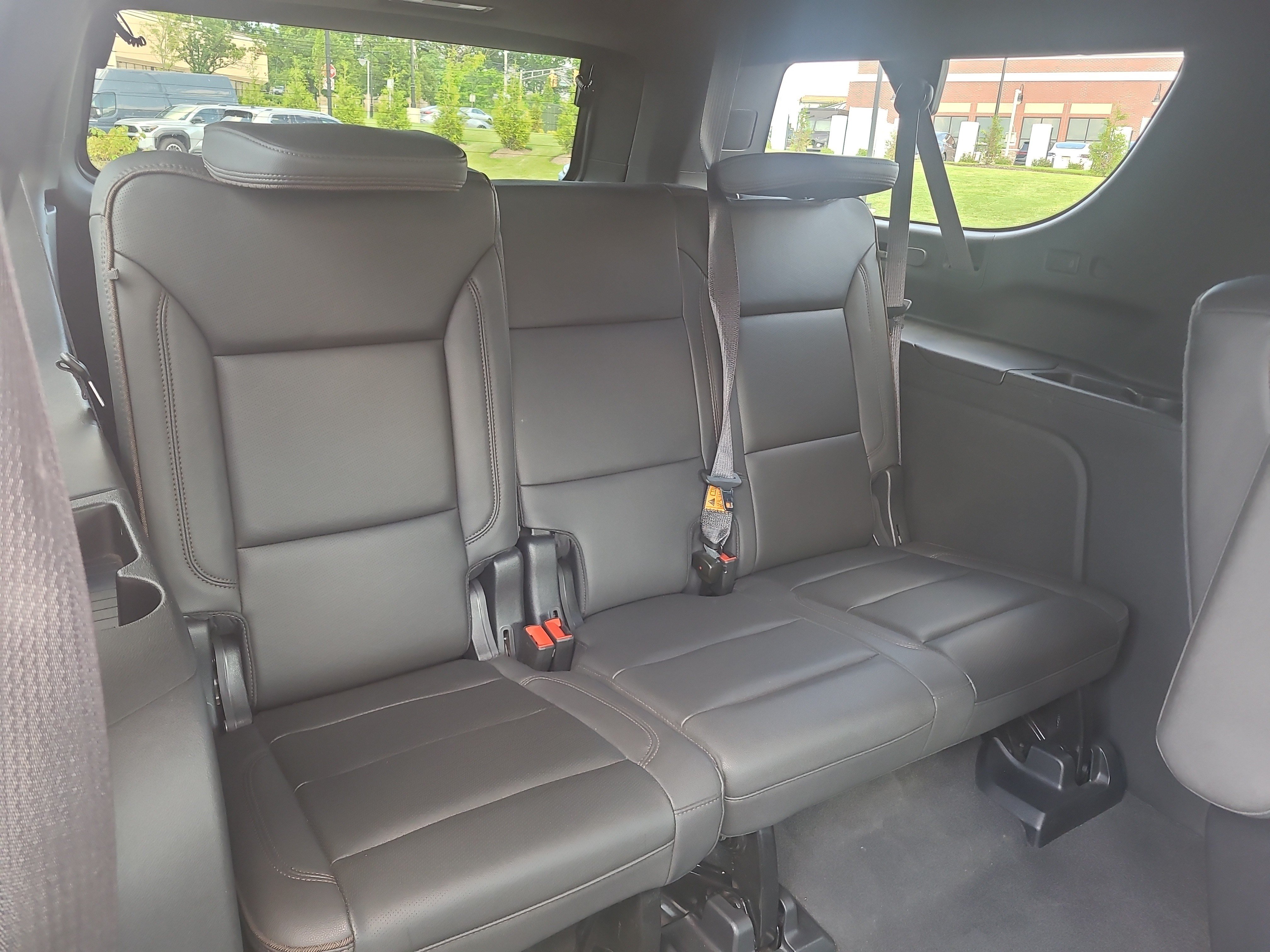 Used 2024 Chevrolet Suburban High Country AWD/4WD image 29