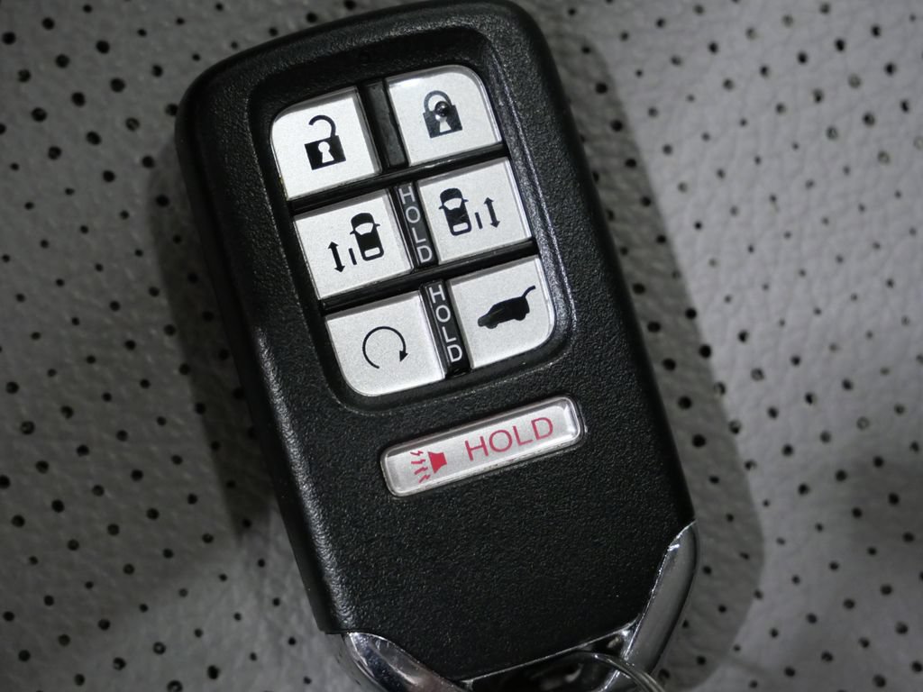 Used 2024 Honda Odyssey Elite image 32