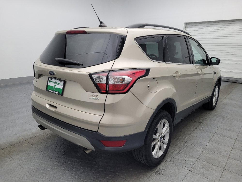 Used 2018 Ford Escape SE w/ SE Sync 3 Package FWD image 9