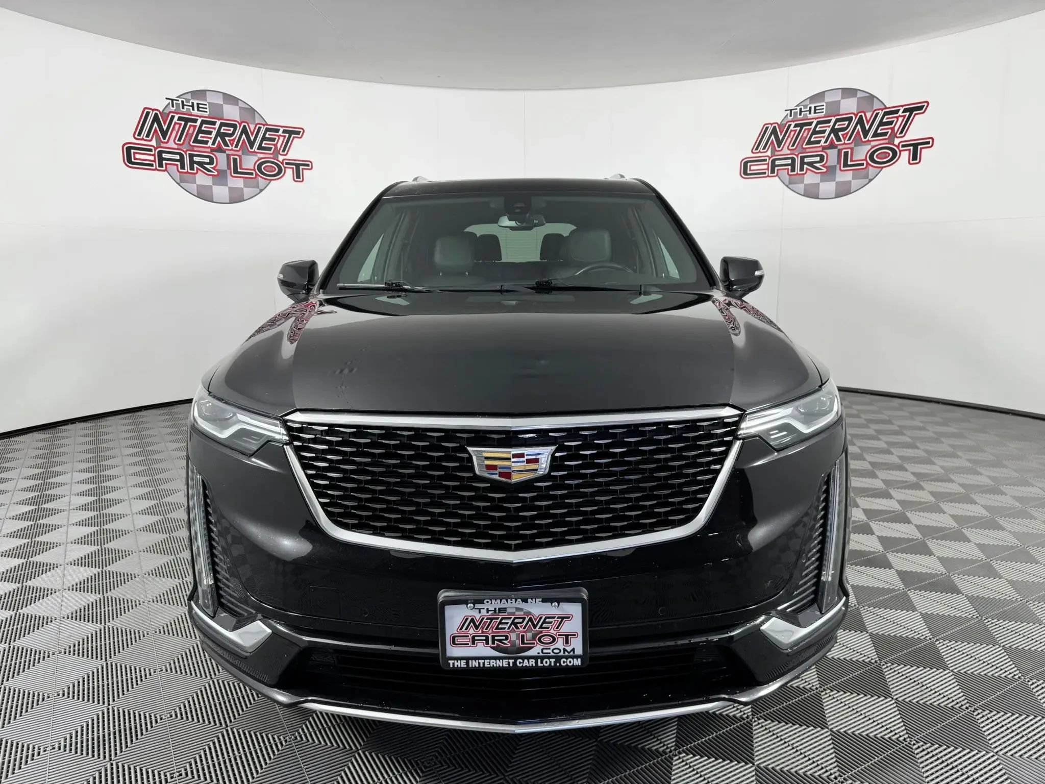 Used 2023 Cadillac XT6 Luxury AWD/4WD image 2