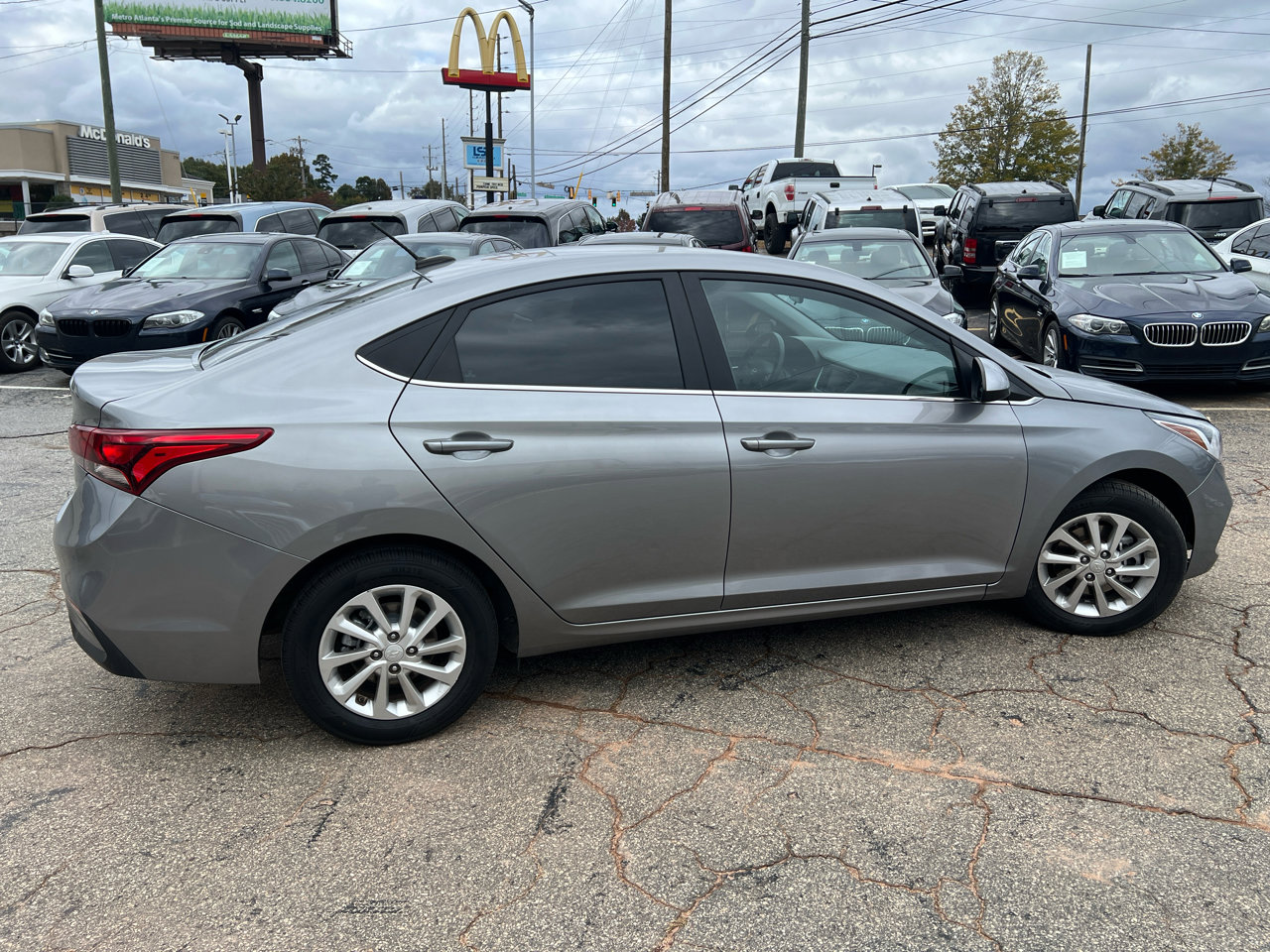Used 2022 Hyundai Accent SEL image 10