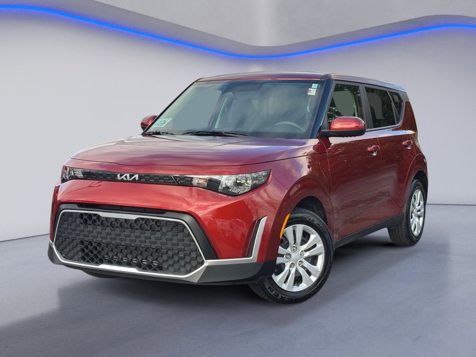 Used 2025 Kia Soul LX image 2