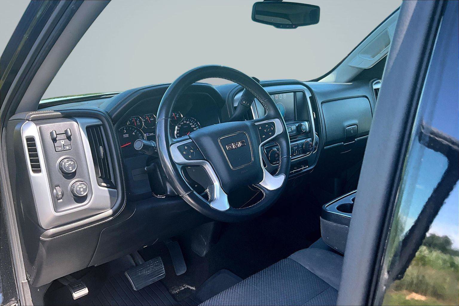 Used 2017 GMC Sierra 1500 SLE w/ SLE Value Package AWD/4WD image 15