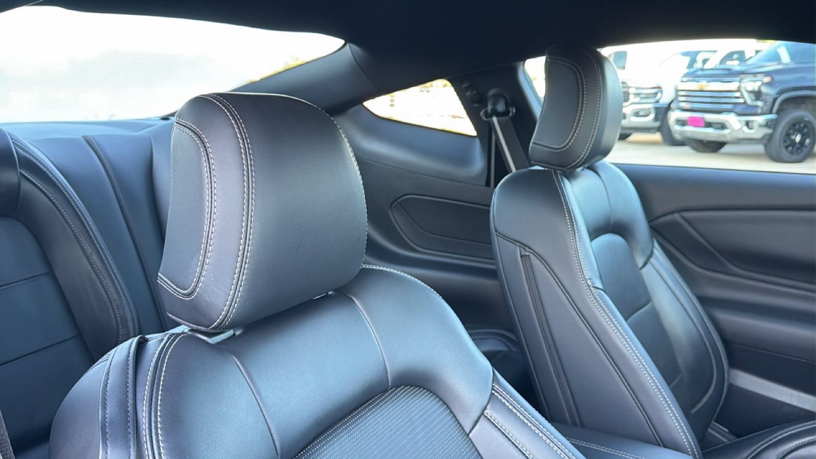 Used 2025 Ford Mustang GT Premium RWD image 31