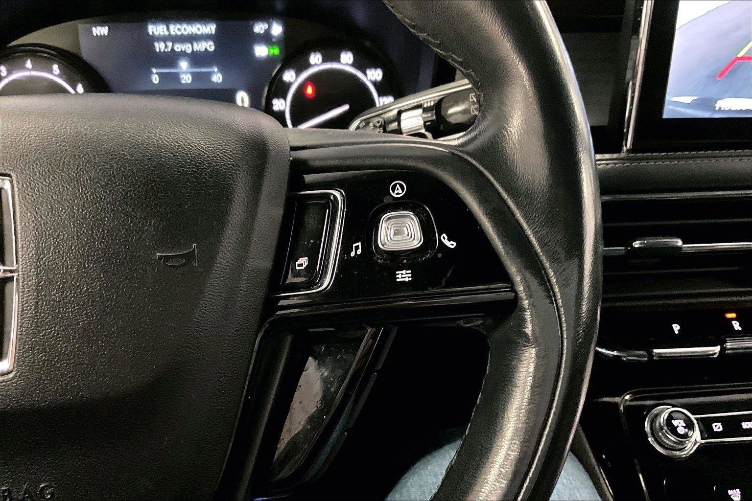 Used 2021 Lincoln Corsair AWD w/ Premium Package image 18