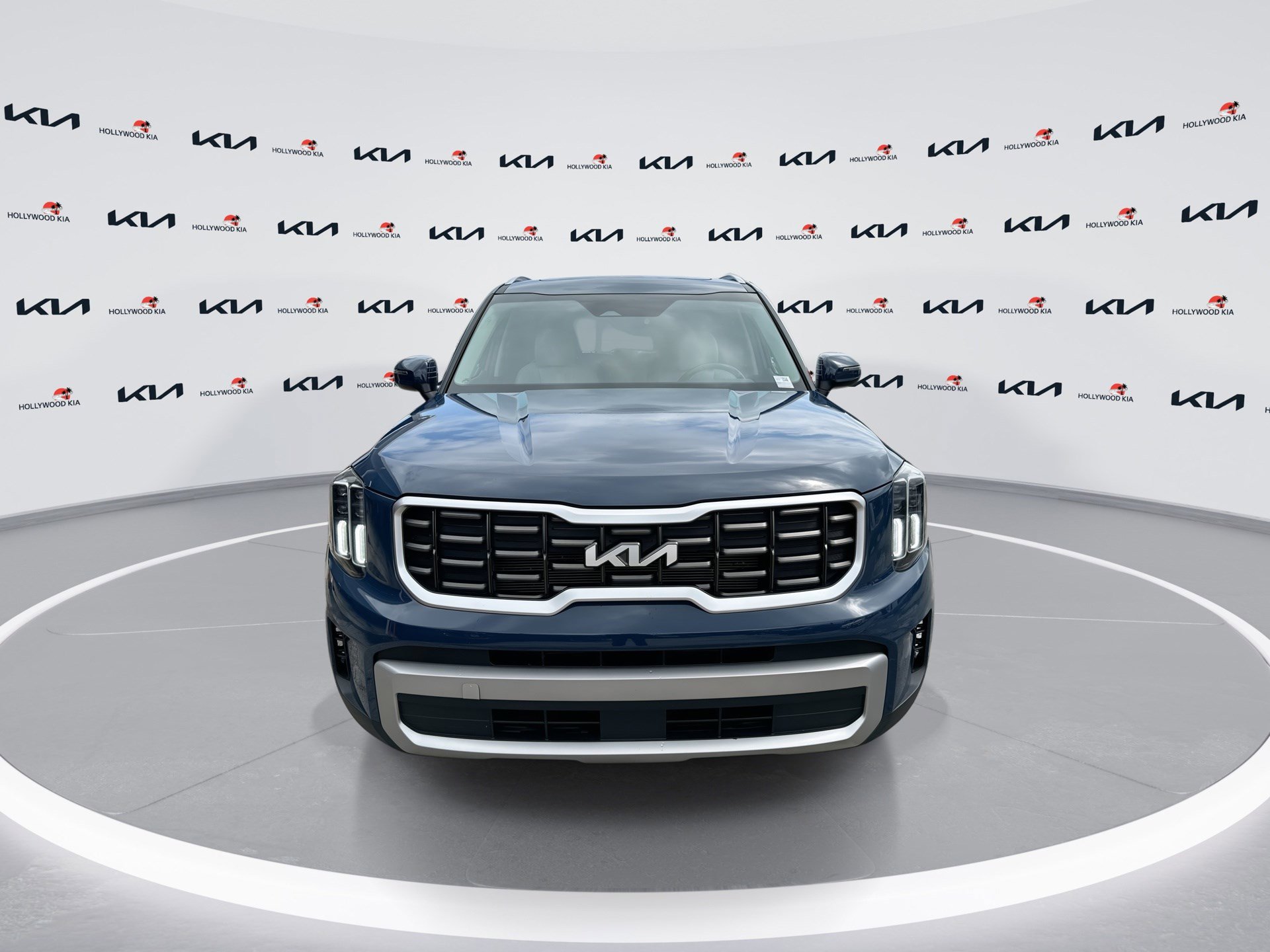 Used 2023 Kia Telluride S w/ S Sunroof Package FWD image 3
