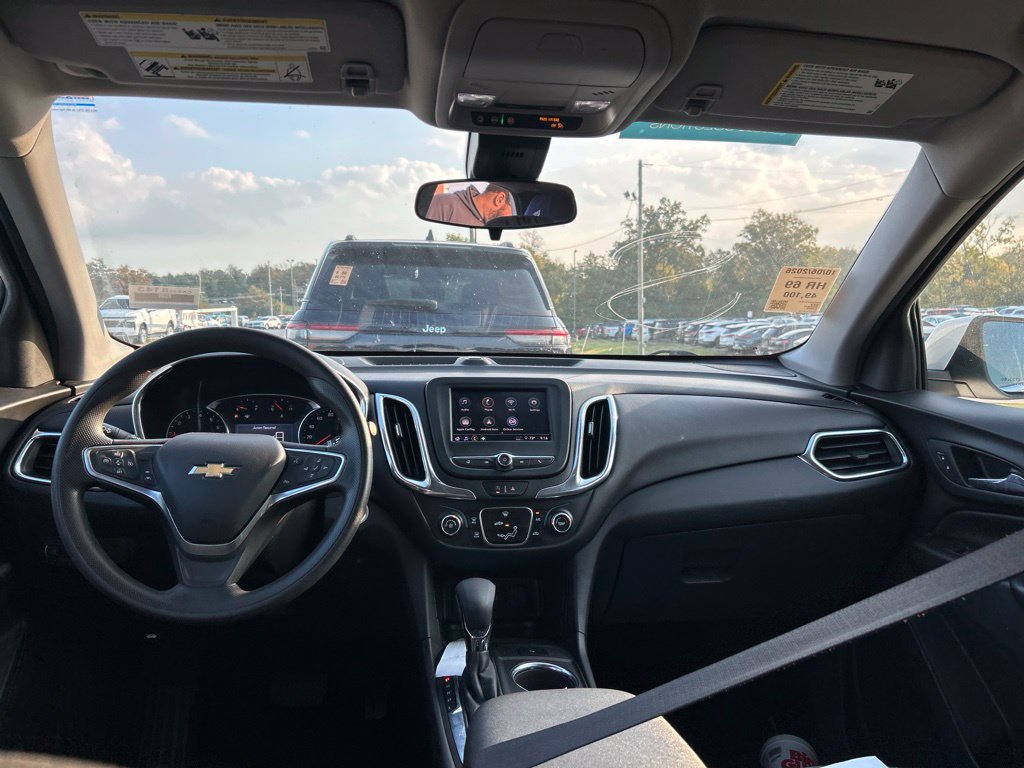 Used 2023 Chevrolet Equinox LT w/ LPO, Floor Liner Package AWD/4WD image 5