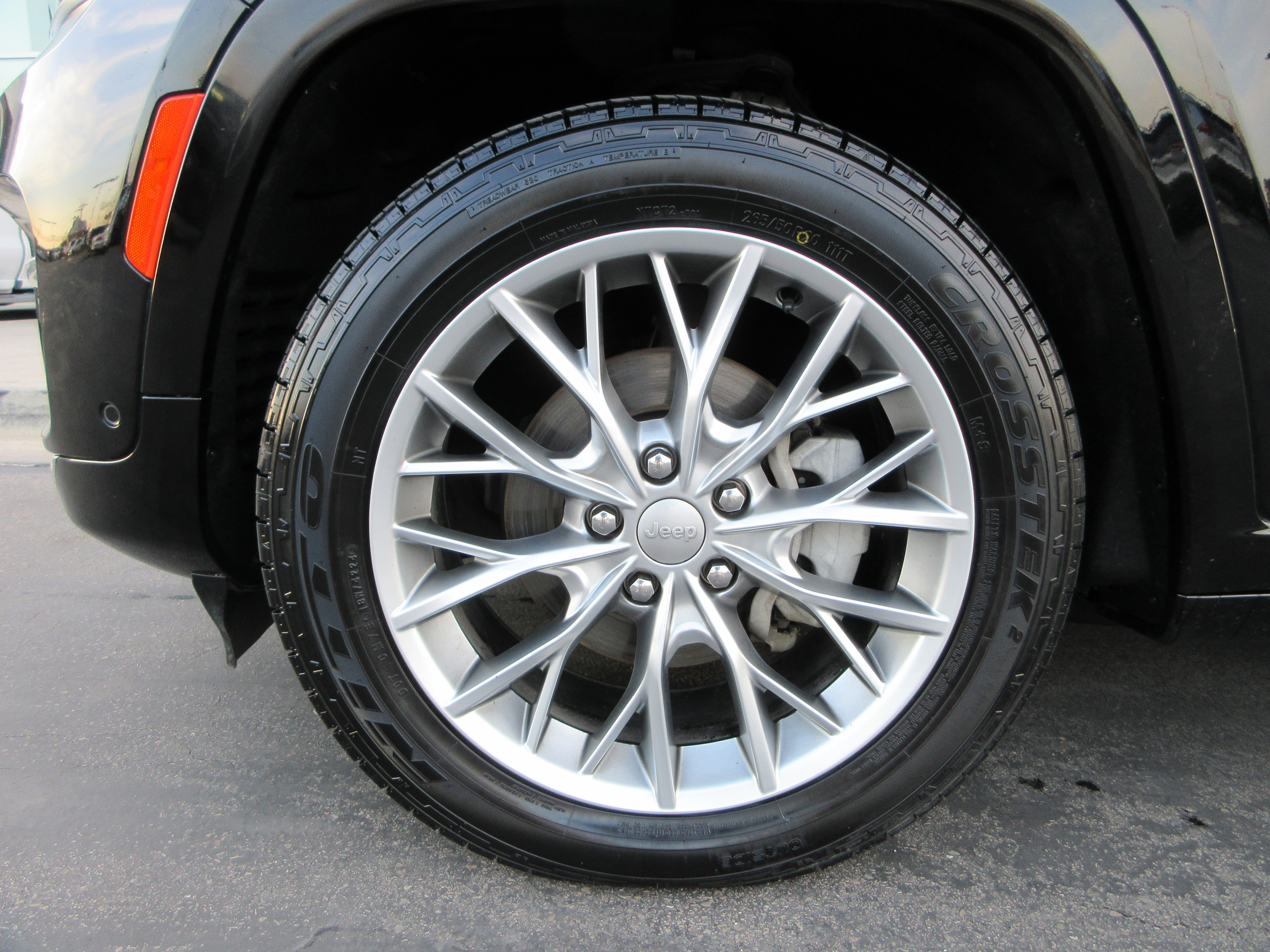 Used 2023 Jeep Grand Cherokee Summit w/ Luxury Tech Group V image 58