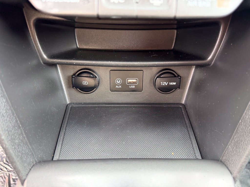Used 2020 Hyundai Kona SEL w/ Cargo Package FWD image 23