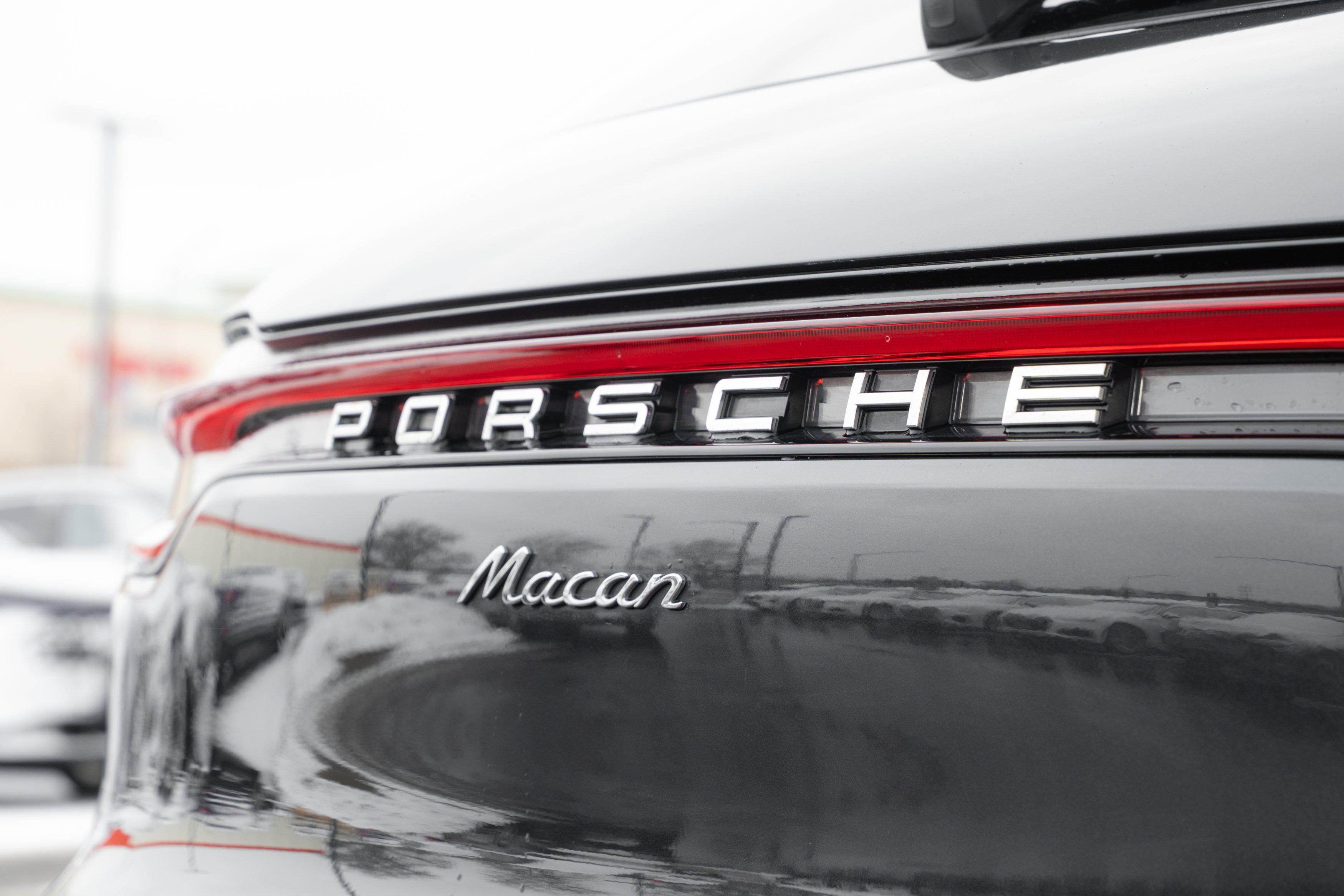 Used 2021 Porsche Macan image 30