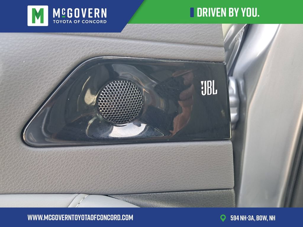 Used 2019 Toyota Avalon Limited w/ Advanced Safety Package image 17