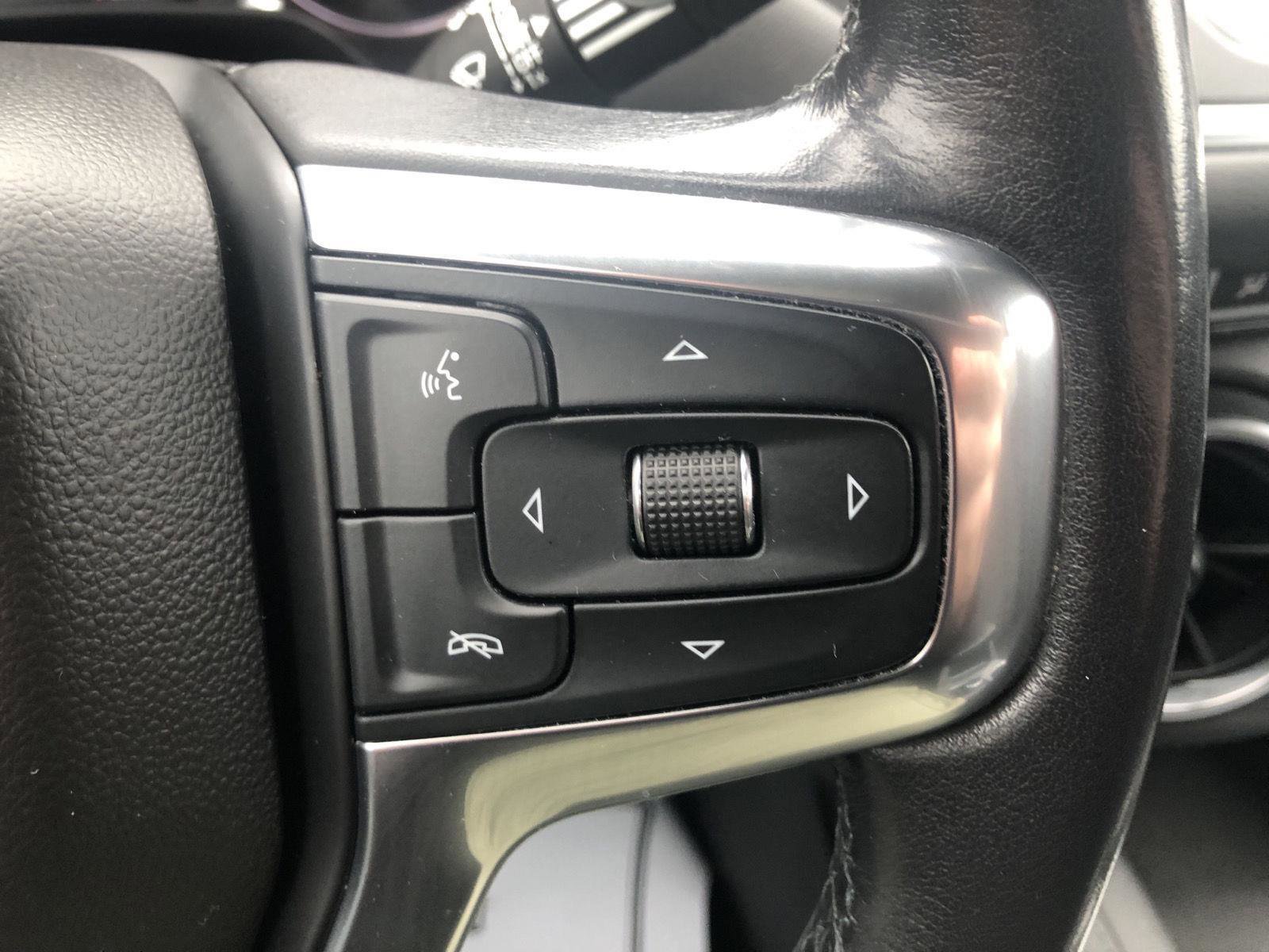 Used 2019 Chevrolet Blazer LT FWD image 21