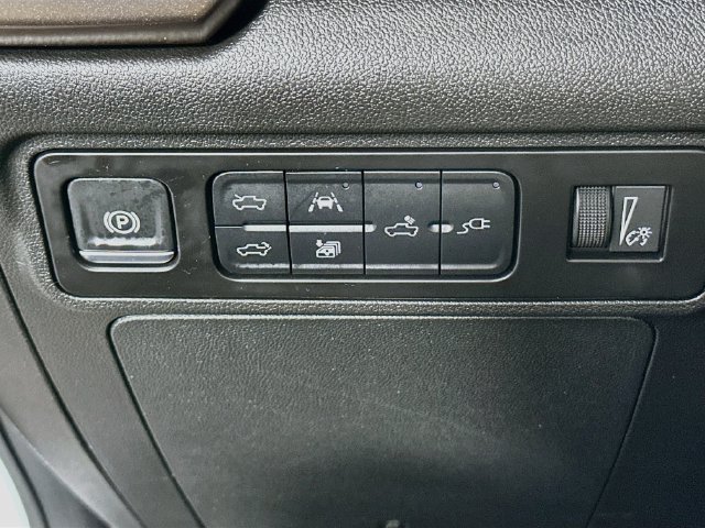 Used 2025 GMC Hummer EV 2X AWD/4WD image 23
