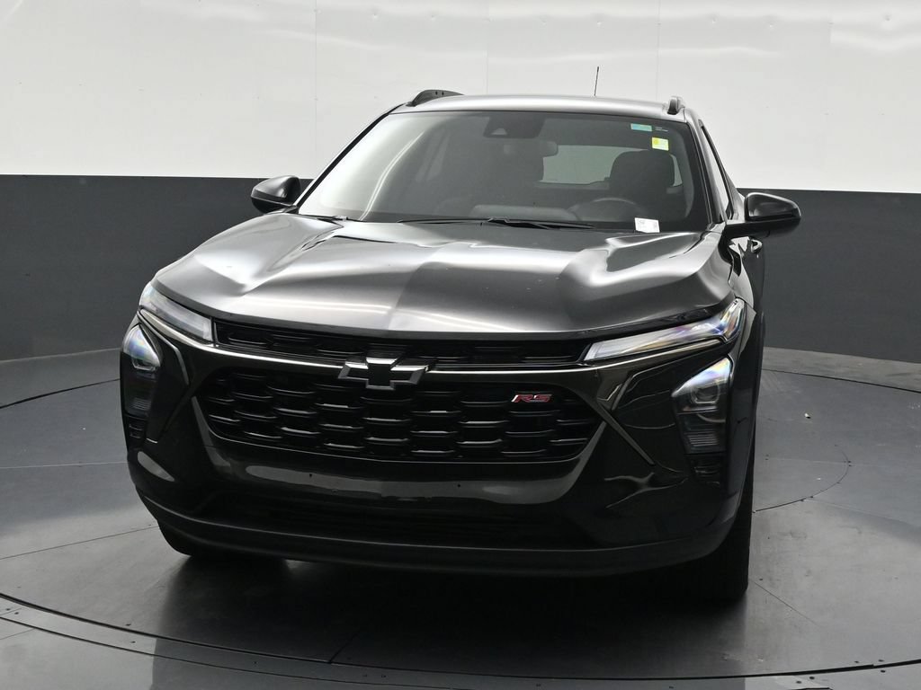 Used 2025 Chevrolet Trax RS FWD image 9