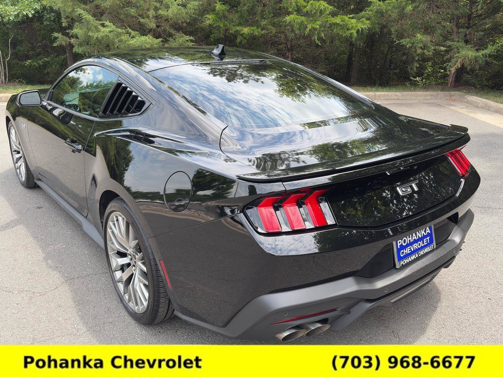 Used 2025 Ford Mustang GT Premium RWD image 5