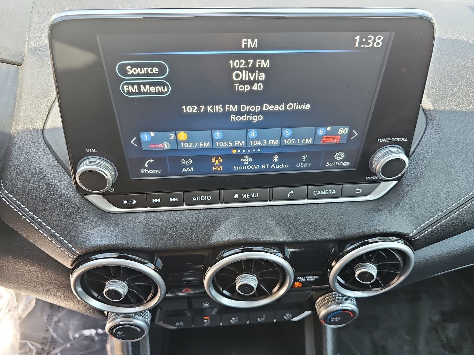 Used 2024 Nissan Sentra SV FWD image 19