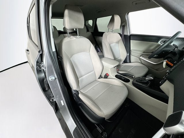 Used 2023 Kia Soul LX FWD image 25