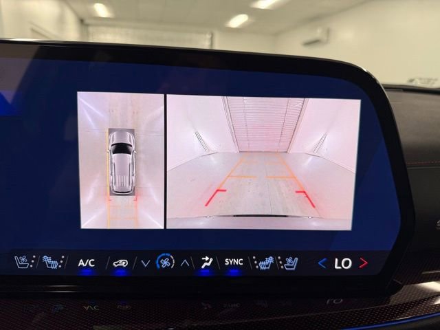 New 2026 Chevrolet Traverse RS w/ LPO, Floor Liner Package FWD image 24